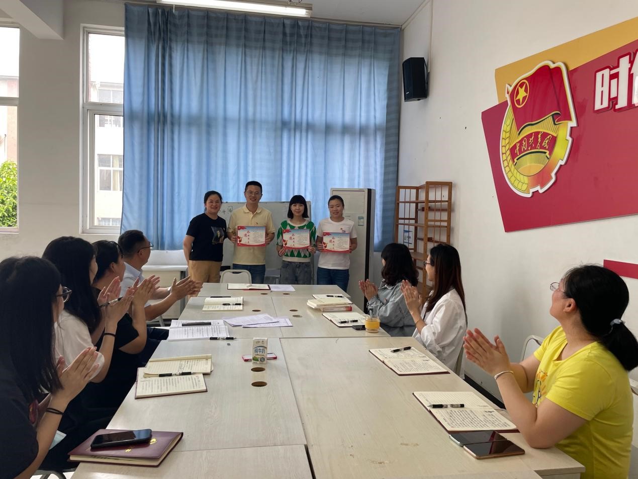 图片2.jpg 图片2.jpg