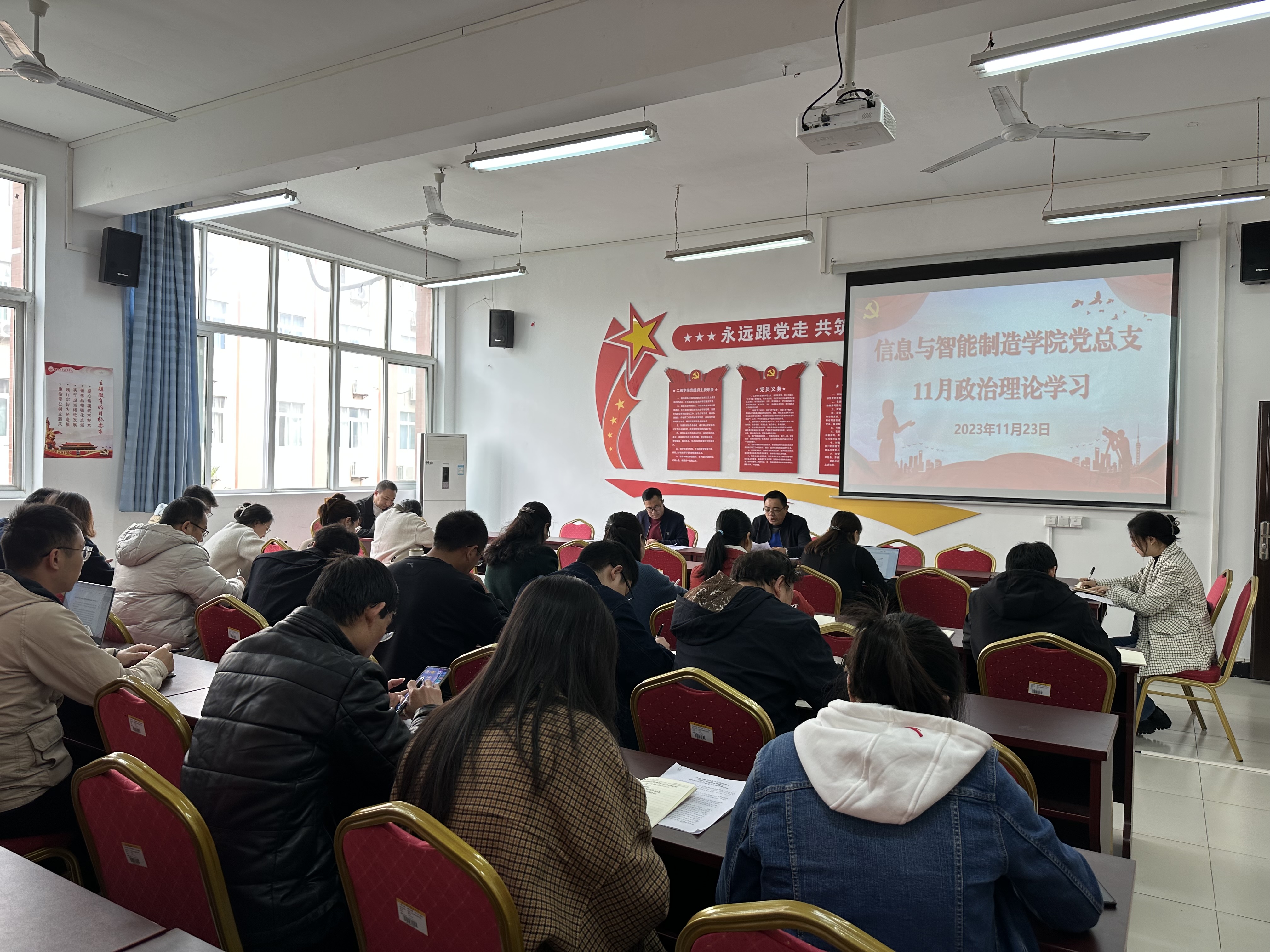 823bdae70b9cd63cb6a374ec5f4157e8.jpg 823bdae70b9cd63cb6a374ec5f4157e8.jpg